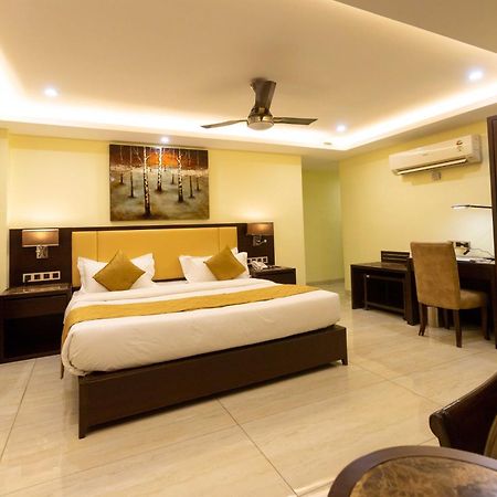 Hotel Godwin - Colaba Bombaj Zewnętrze zdjęcie