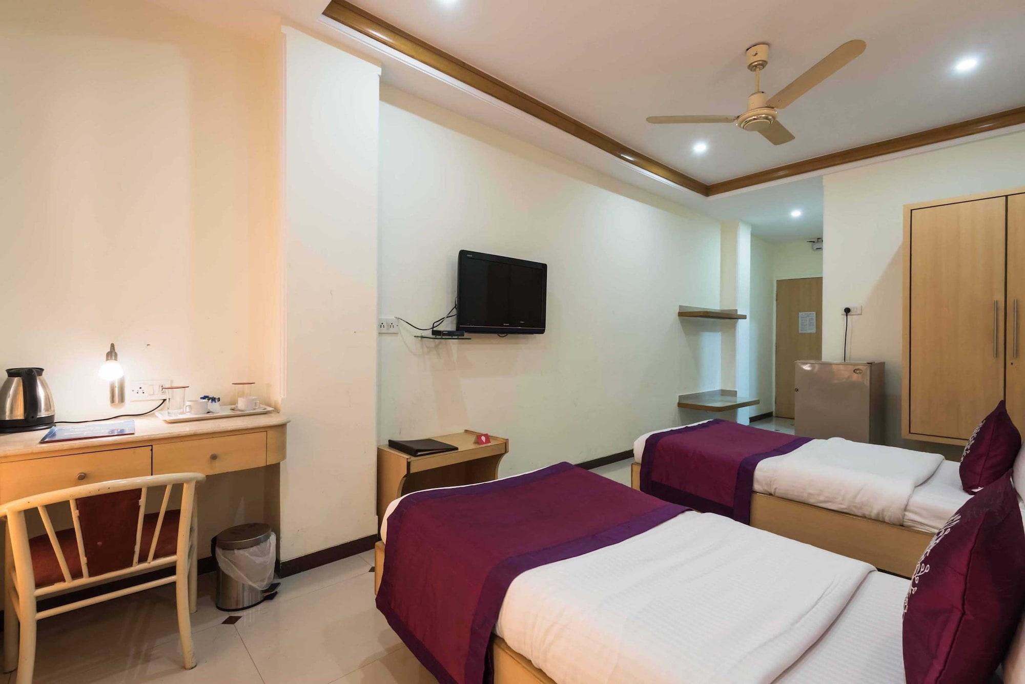 Hotel Godwin - Colaba Bombaj Zewnętrze zdjęcie