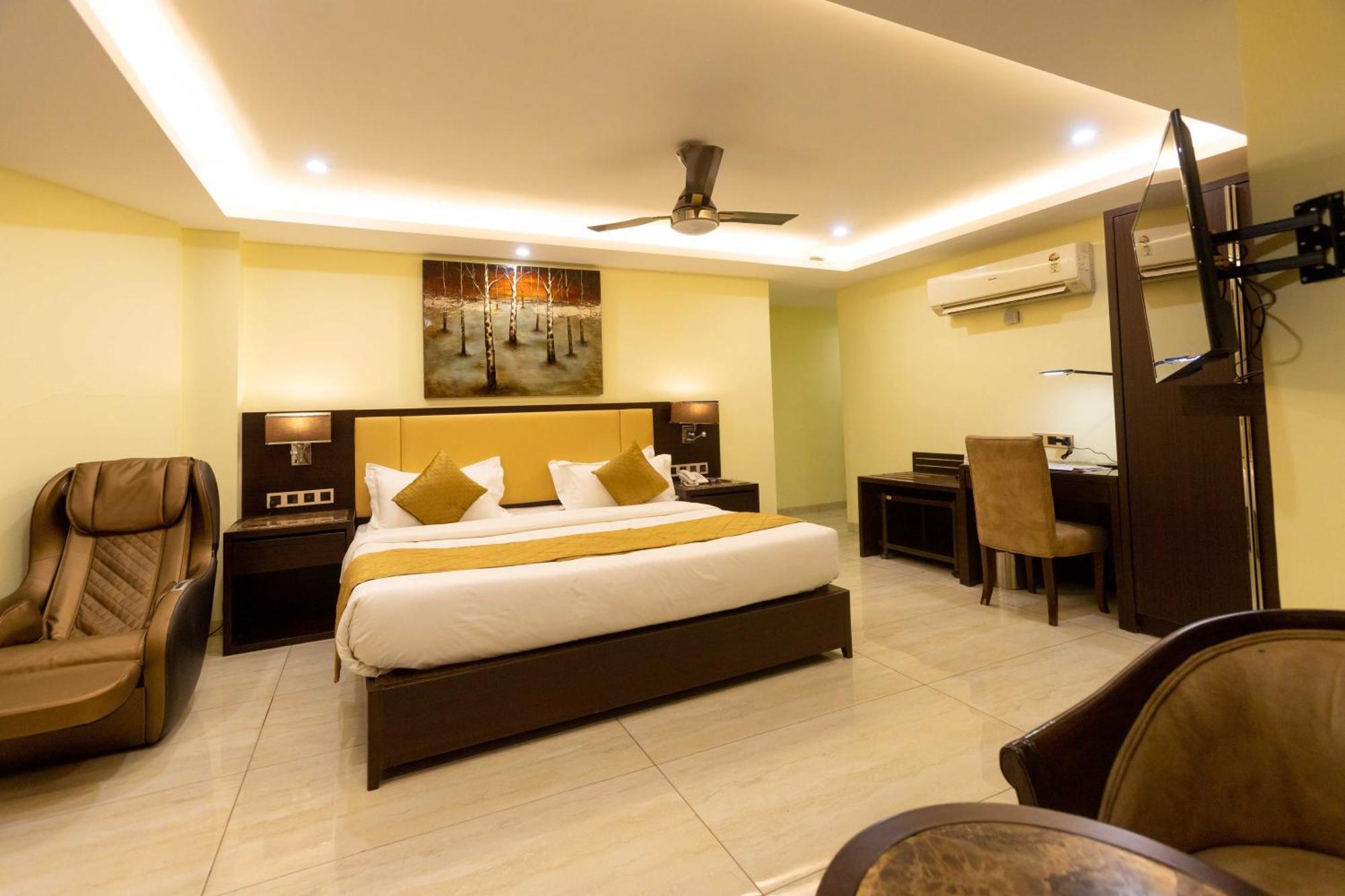 Hotel Godwin - Colaba Bombaj Zewnętrze zdjęcie