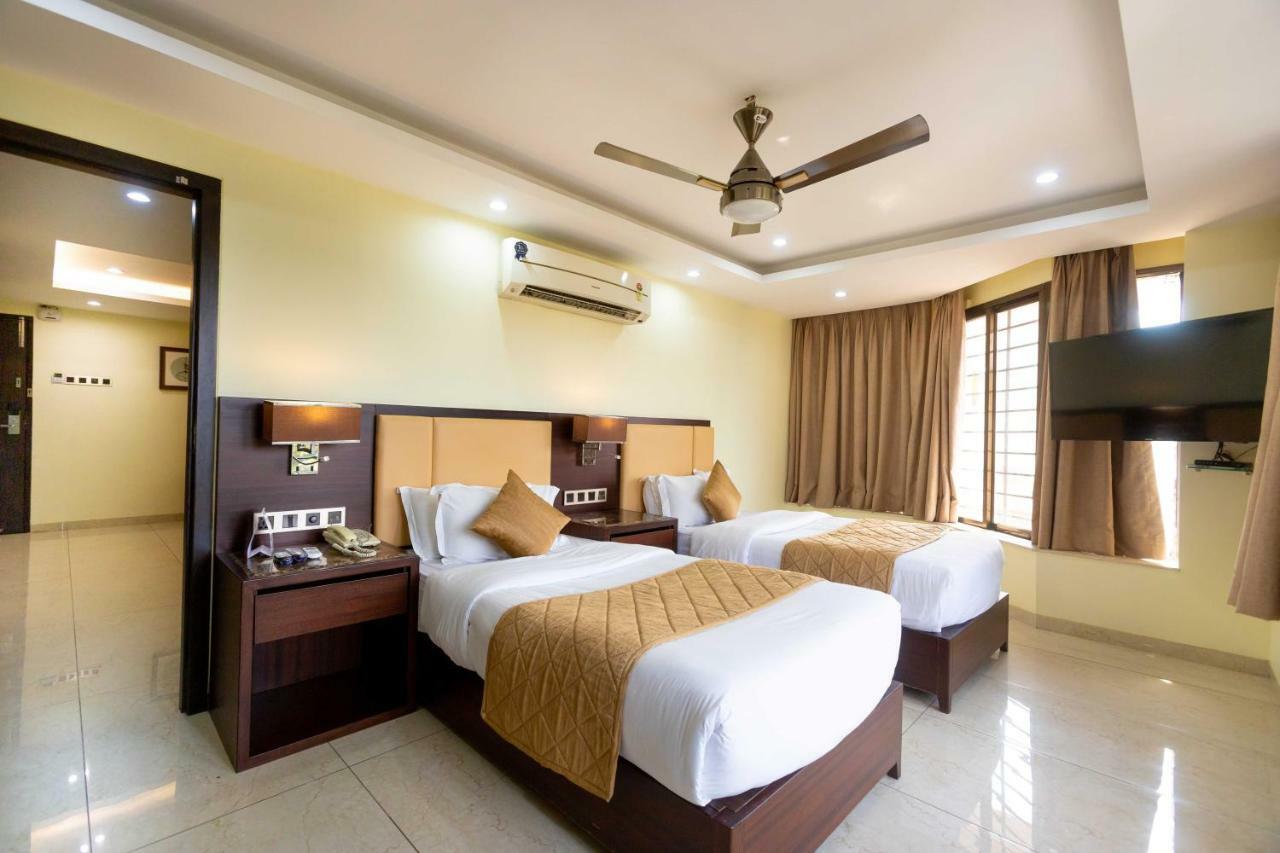 Hotel Godwin - Colaba Bombaj Zewnętrze zdjęcie