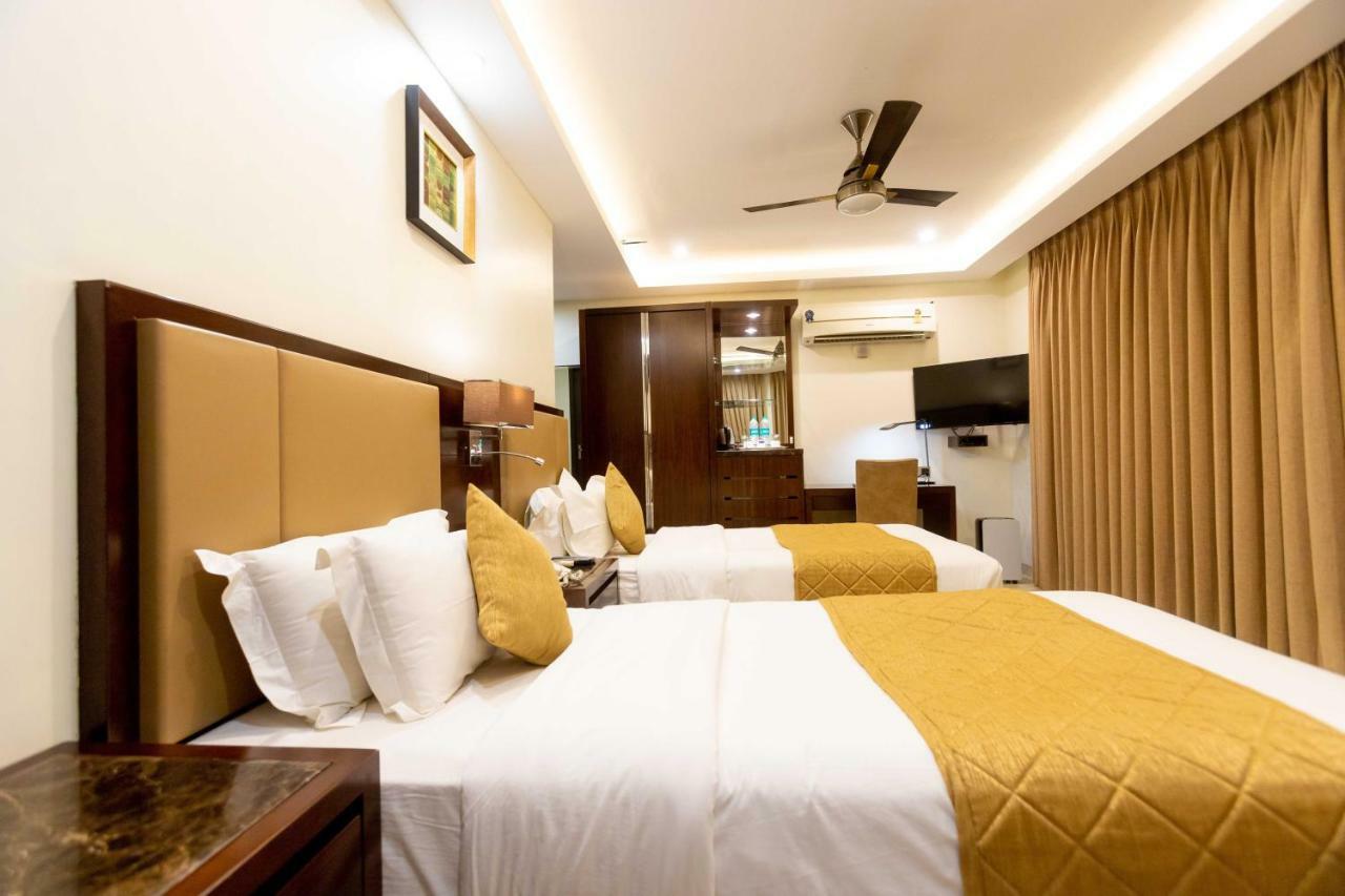 Hotel Godwin - Colaba Bombaj Zewnętrze zdjęcie
