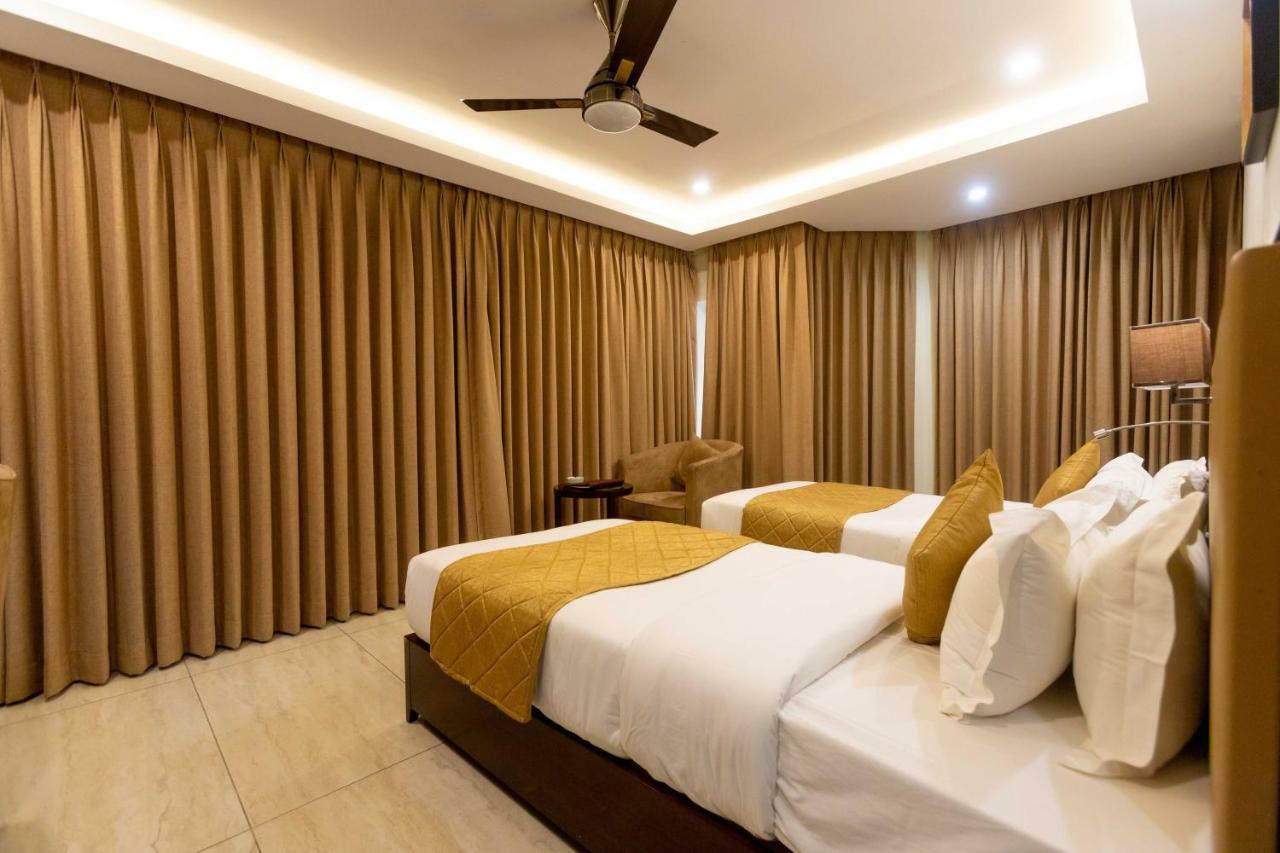 Hotel Godwin - Colaba Bombaj Zewnętrze zdjęcie